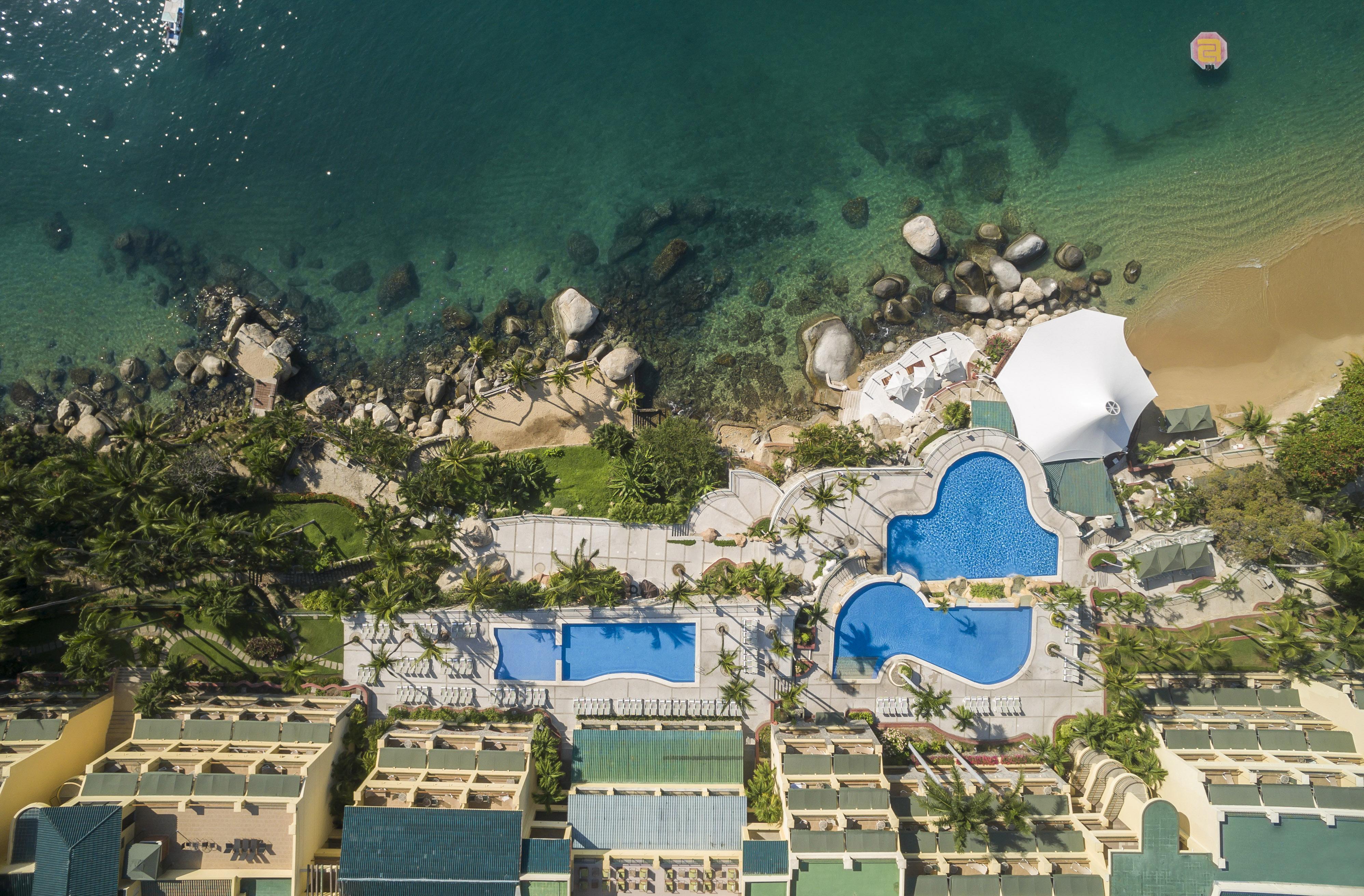 Hotel Camino Real Acapulco Diamante Esterno foto Aerial view of the resort