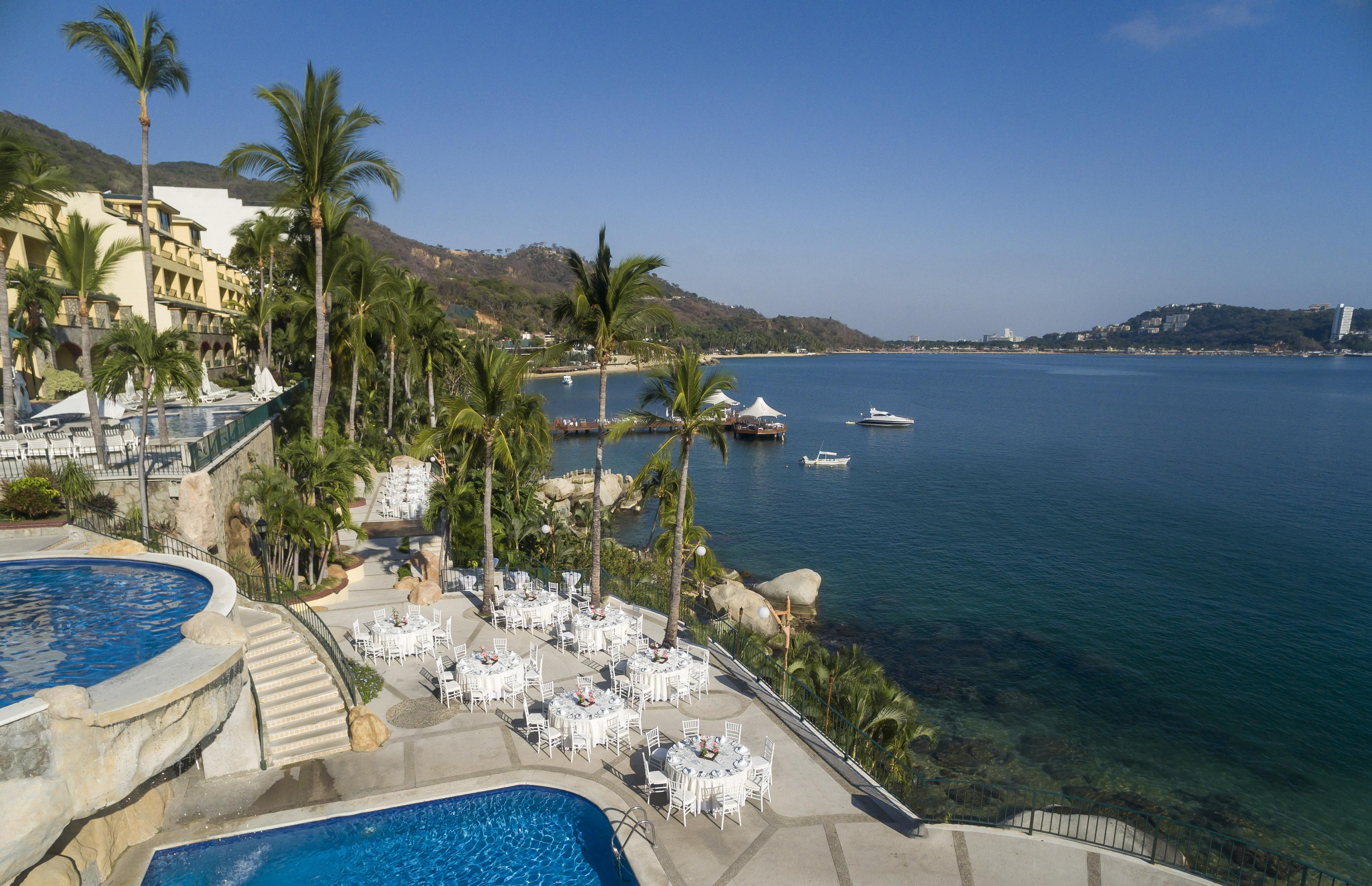 Hotel Camino Real Acapulco Diamante Esterno foto View of the Bay of Acapulco