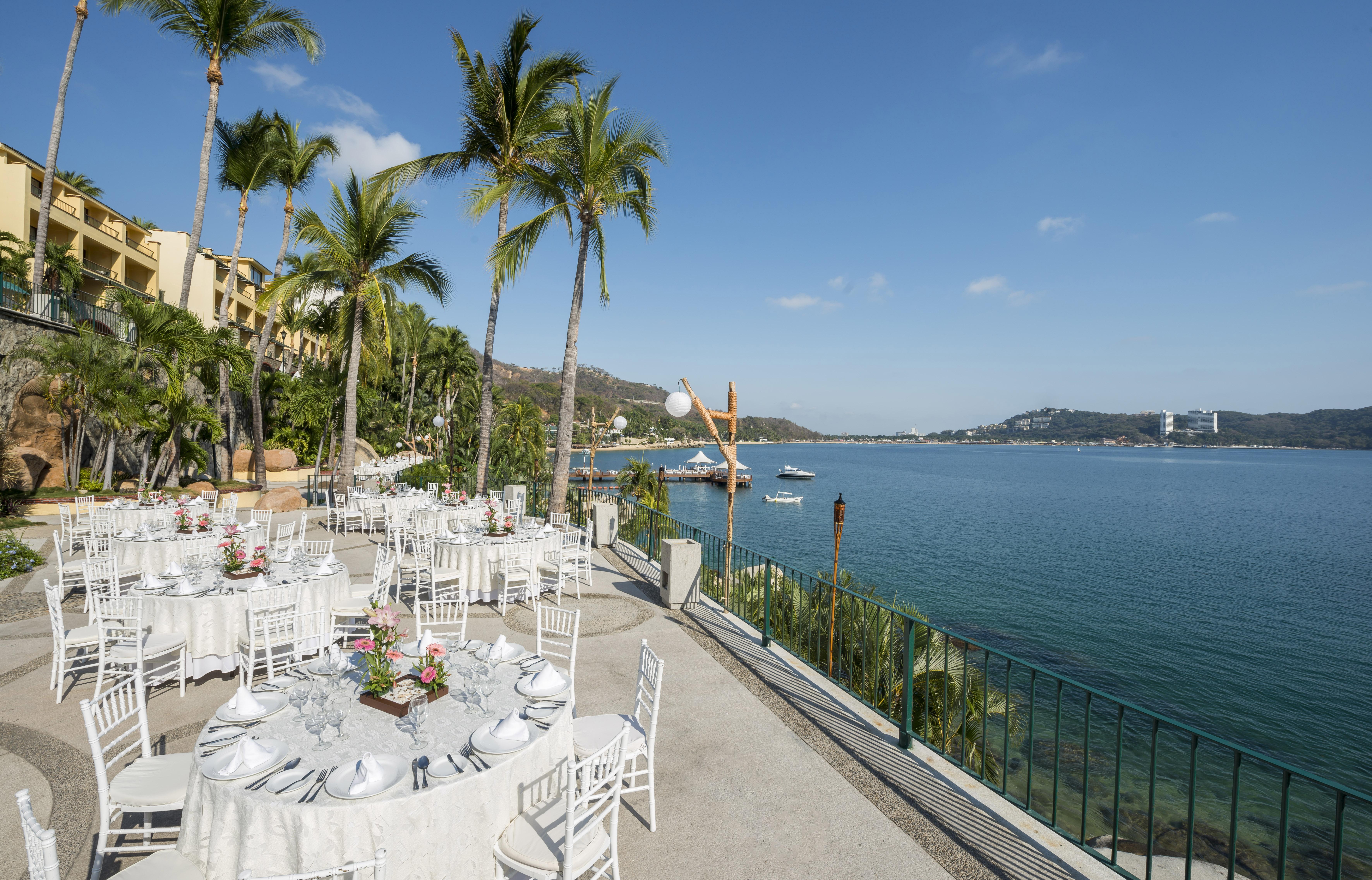 Hotel Camino Real Acapulco Diamante Esterno foto View of the Bay of Acapulco